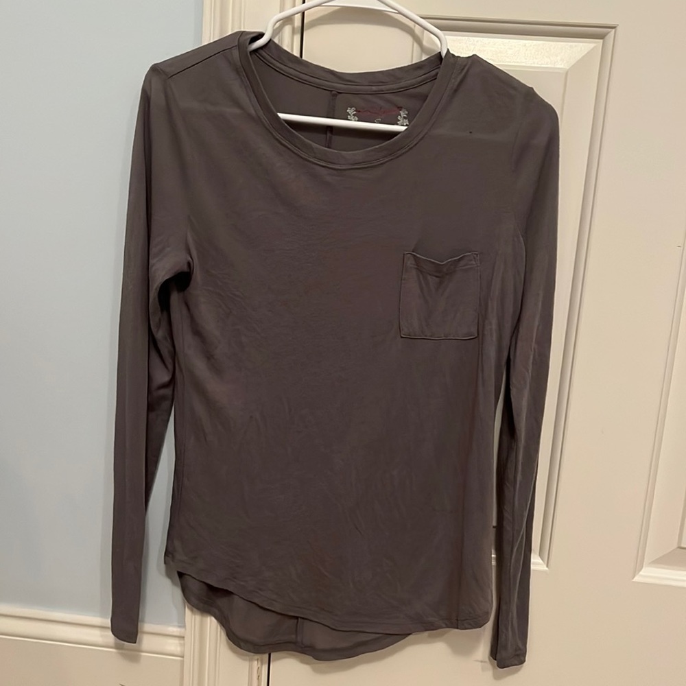 light gray long sleeve soft tee shirt Red Camel women’s small
